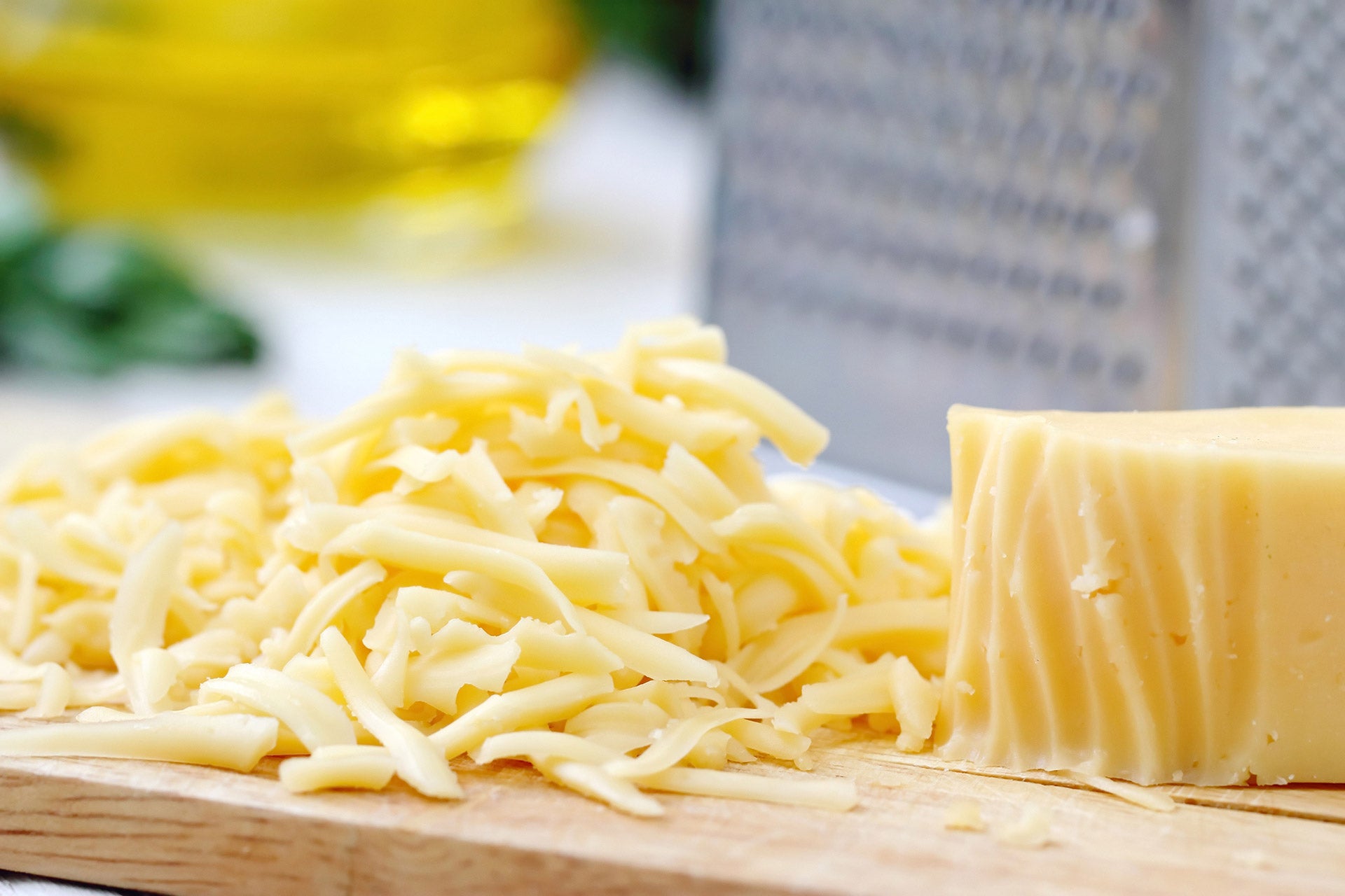 27800 Grated Mild Cheese ( 2kg )